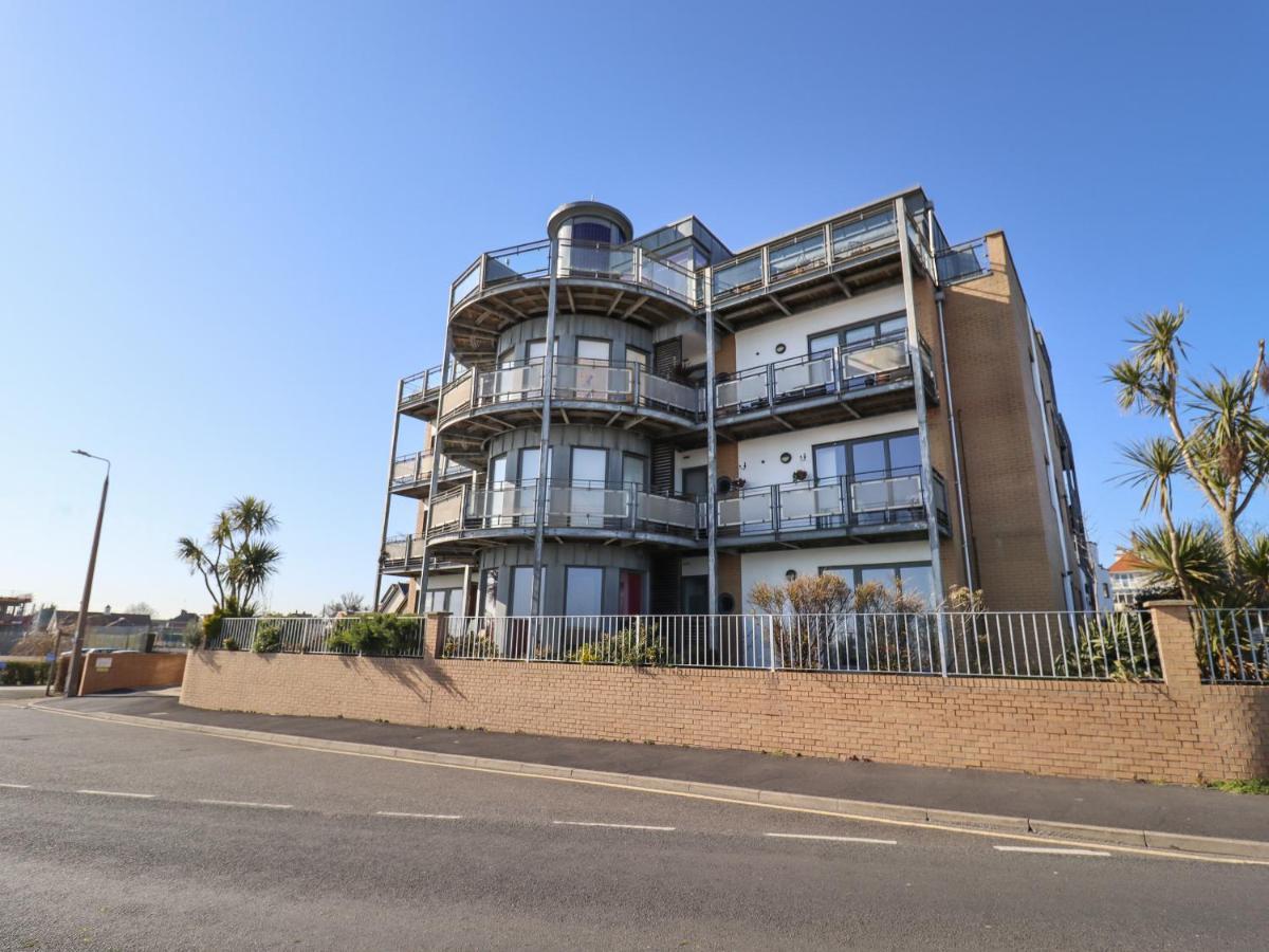 Flat 19 By The Beach Harwich Exterior photo